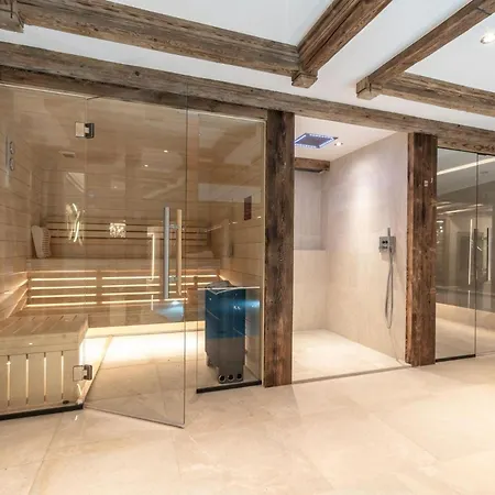 Luxury At Chalet Jacuzzi And Sauna